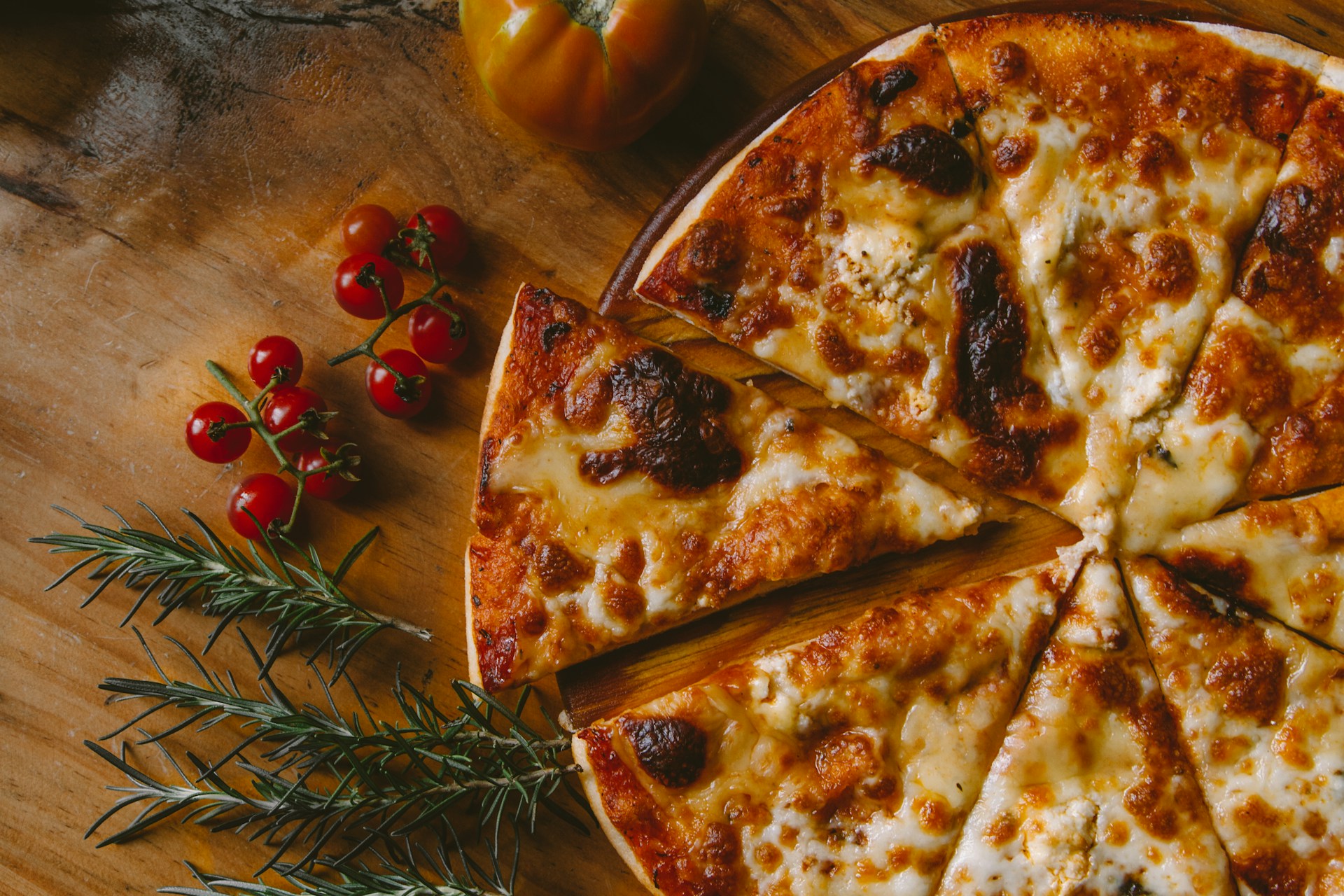 Calculator de Pizza: două pizza mici sau una mare?
